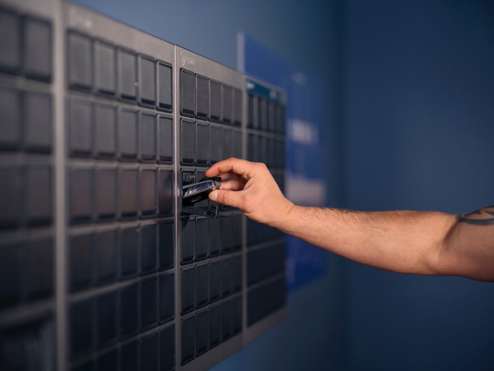 Blue Car Rental Key-box 