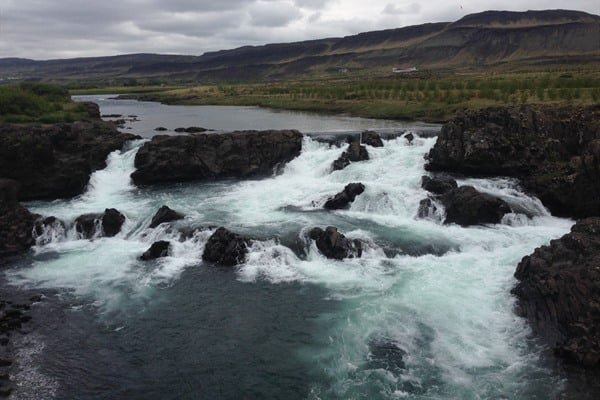 Glanni and paradisarlaut hiking