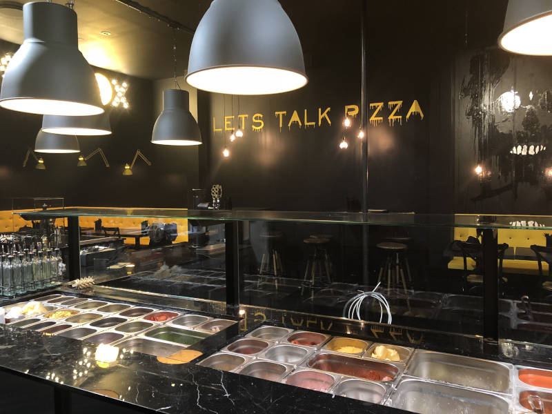 Blackbox pizza fast food in Iceland