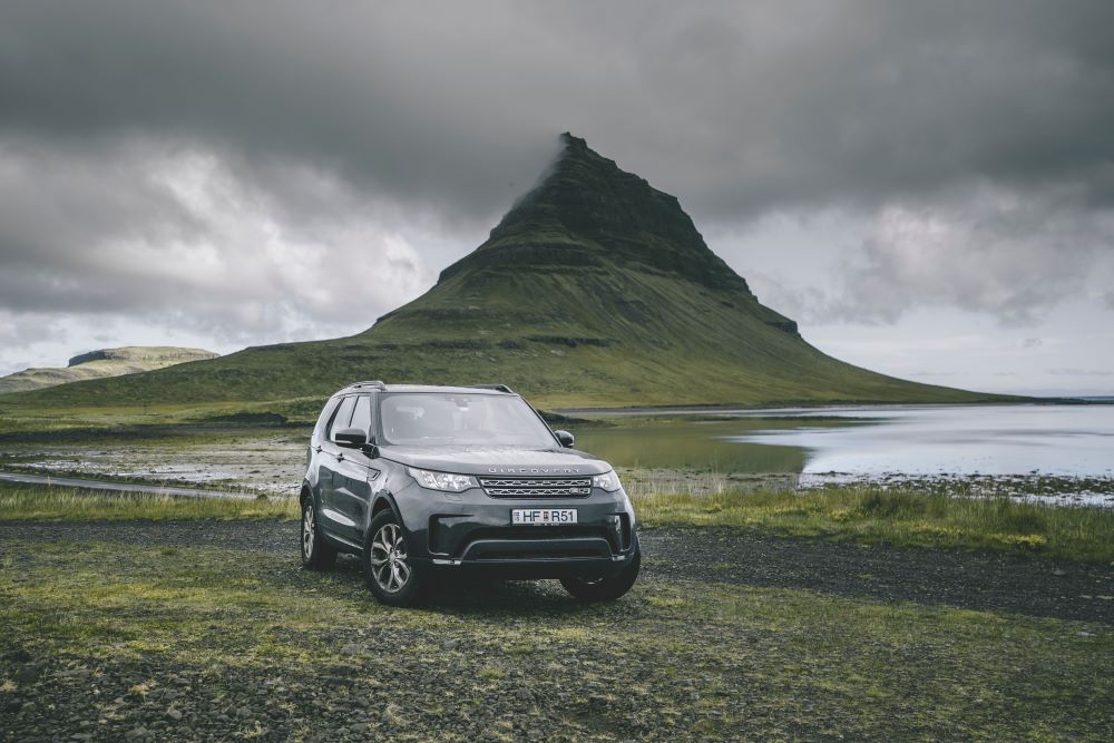 Kirkjufell mountain and Land Rover rental.