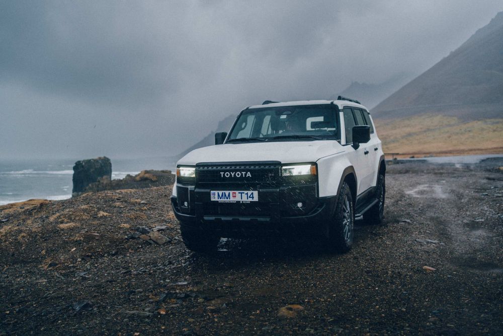 Large 4x4 road trip in Autumn in Iceland.