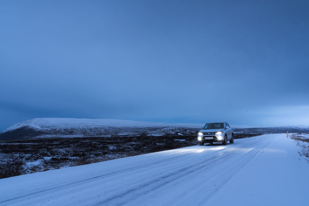 Suzuki Vitara 4x4 winter driving in Iceland. 
