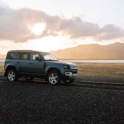 Road rules for travelers with car rental in Iceland